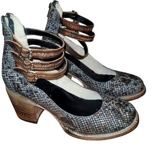 Freebird by Steven Randi Blue Multi Snake Size (8)